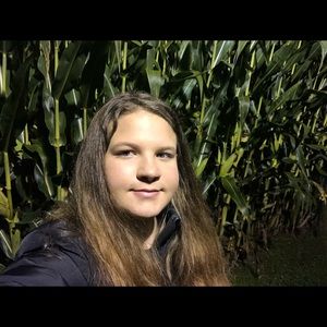 Meet your Posher, Ava